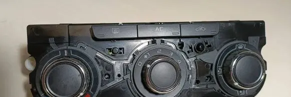 Skoda Octavia Mk2 (1Z) Climate control unit 3T0820047R 5HB00975240