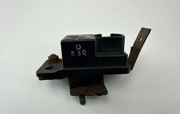 Mazda CX-7 Window washer relay 3301061091