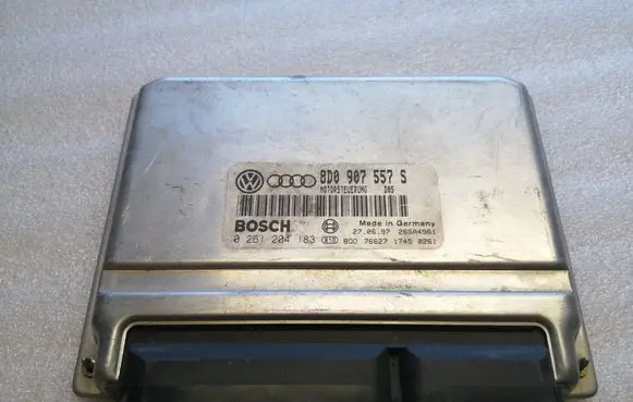 Audi A4 S4 B5 8D Engine control unit/module 8D0907557S 0261204183 26SA4961