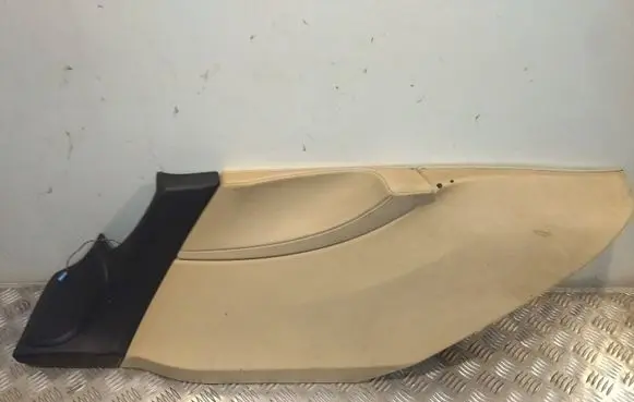 BMW 5 GT F07 (B) pillar trim (bottom) 56085711 1747002