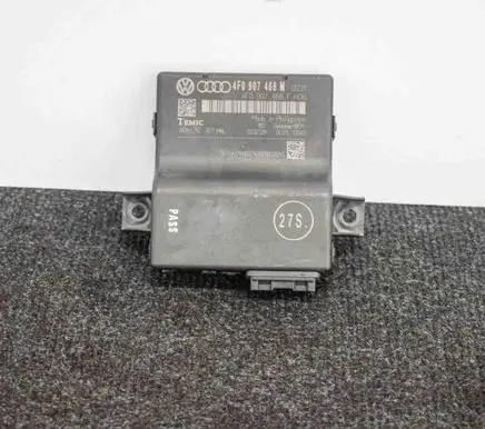 Audi A6 S6 C6 4F Gateway control module 
