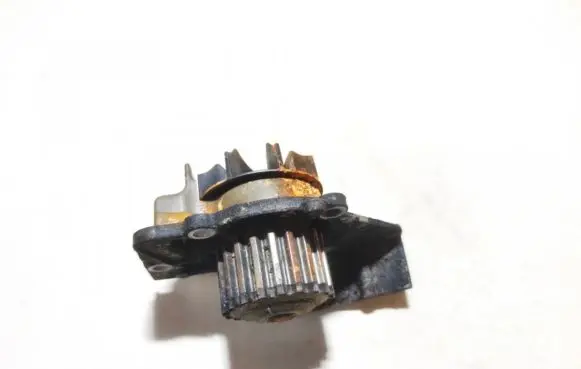 Peugeot 206 Water pump 9630772610