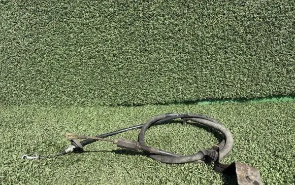 Handbrake/parking brake wiring cable