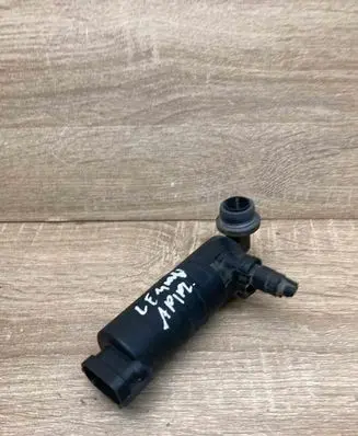 Toyota Avensis T270 Headlight washer pump 