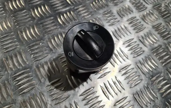 Volkswagen Polo Light switch 6Q0941531