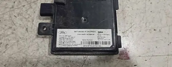 Ford Focus Blind spot module AV6T14C689AF UR8100261
