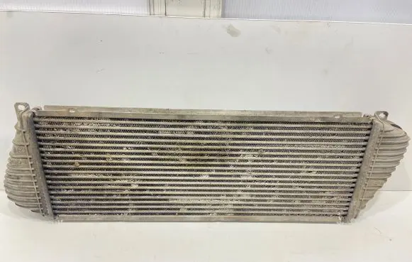 Volkswagen II LT Intercooler radiator 2D014560d