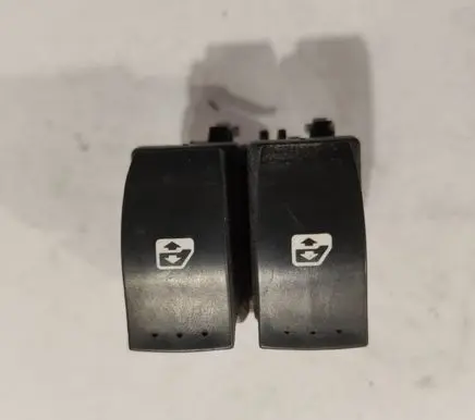 Renault Espace - Grand espace IV Electric window control switch 015085C