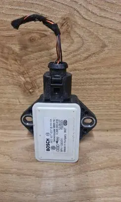 Audi A6 S6 C6 4F ESP acceleration yaw rate sensor 8E0907637B