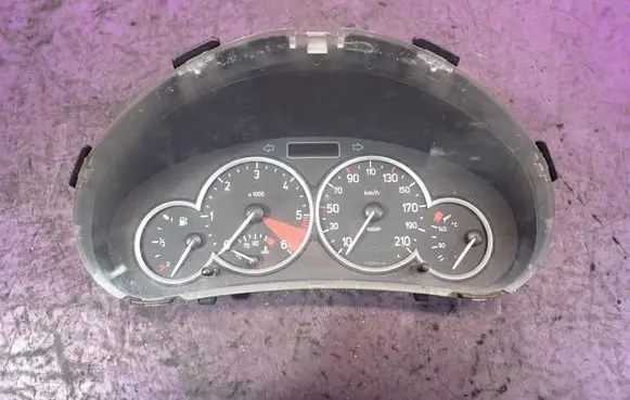 Peugeot 206 CC Speedometer (instrument cluster) 