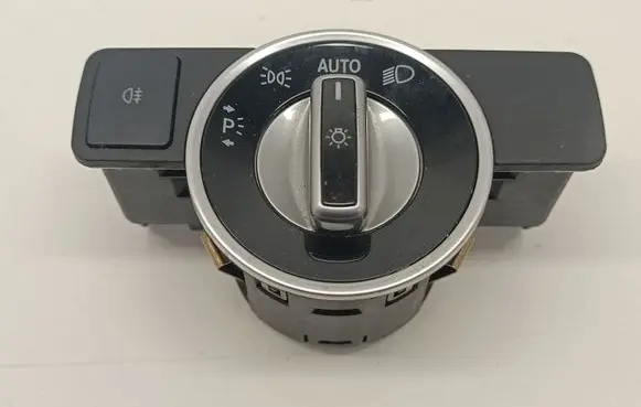 Mercedes-Benz C W204 Light switch A2129050551