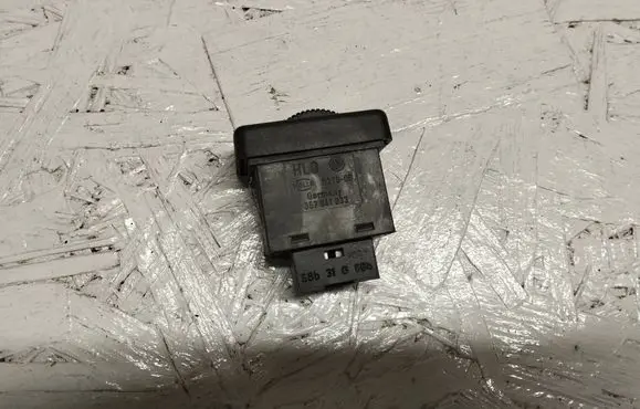 Volkswagen PASSAT B3 Headlight level height control switch 357941333 637800