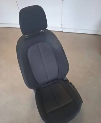 BMW 1 F40 Front driver seat 