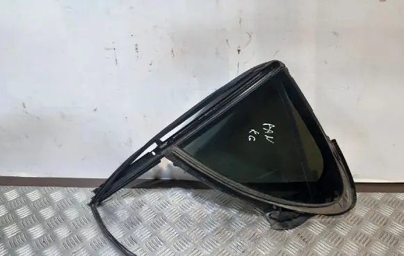 Porsche Panamera (970) Rear vent window glass 43R004343