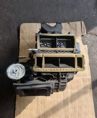 Ford Focus Interior heater climate box assembly BV6N19B555NK