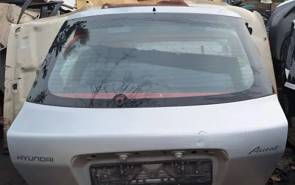 Hyundai Accent Tailgate/trunk/boot lid