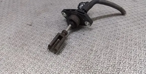 Suzuki SX4 Clutch master cylinder 2381079J01