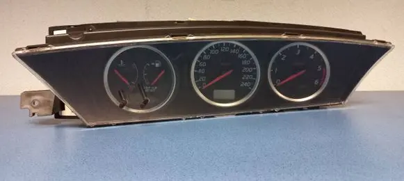 Nissan Primera Speedometer (instrument cluster) AU819