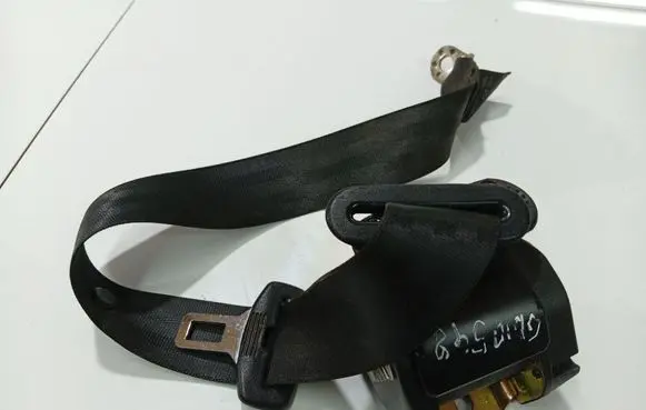 Audi A6 S6 C4 4A Rear seatbelt