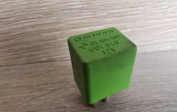 Mercedes-Benz S W126 Electric power window relay 1268202026 601646