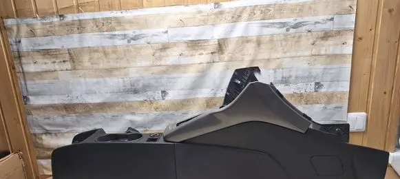 Ford Focus Center console 
