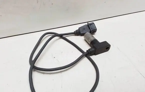 Audi A6 S6 C4 4A Crankshaft position sensor 078905381