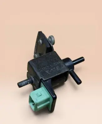 Suzuki Samurai Valve vacuum 1950630 9938