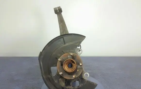 Infiniti QX70 S51 Front wheel hub spindle knuckle