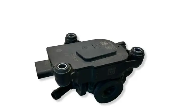 Audi Q7 4M Coolant heater control valve 059906248