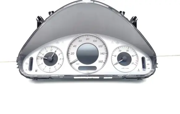 Mercedes-Benz E W211 Speedometer (instrument cluster) A2115409247