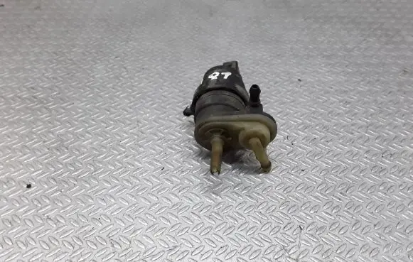 Opel Astra H Windscreen/windshield washer pump