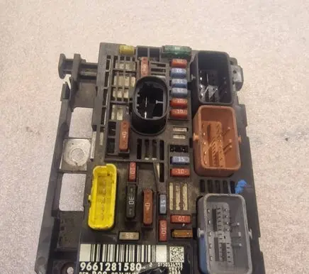 Peugeot 407 BSM Control unit 9661281580 BSMR0200