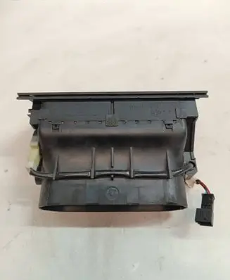 BMW 5 E39 Dash center air vent grill 8376150