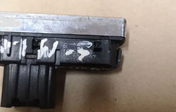 Ford S-MAX Windscreen/window heater switch 6M2T18K574AD