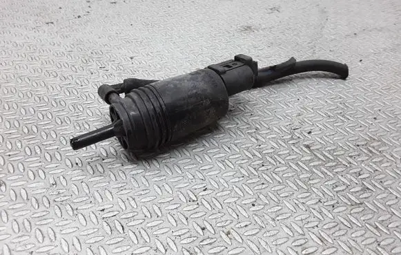 BMW 5 E39 Headlight washer pump 67128377612