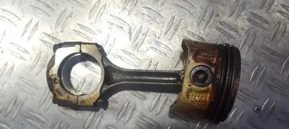 Renault Megane I Piston with connecting rod
