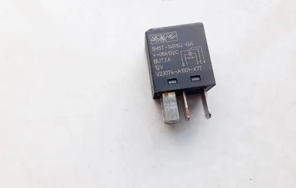 Ford Mondeo Mk III Other relay 5m5t14b192aa 5m5t-14b192-aa