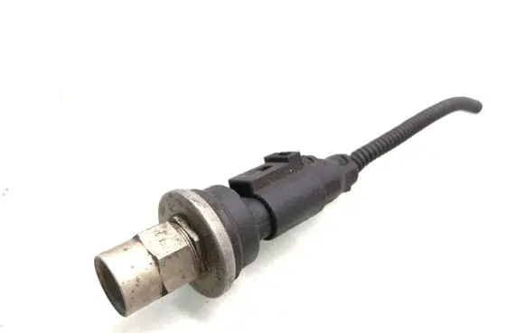 Volkswagen Golf V Air conditioning (A/C) pressure sensor 1J0959126