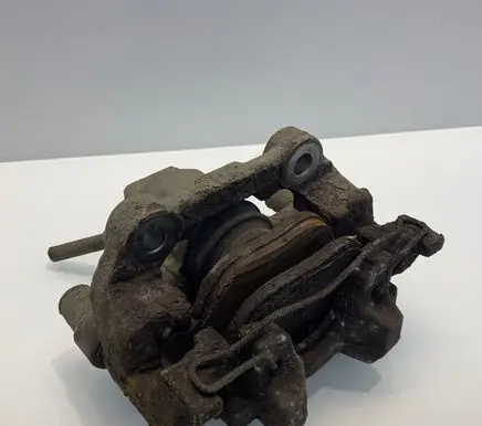 Rear brake caliper