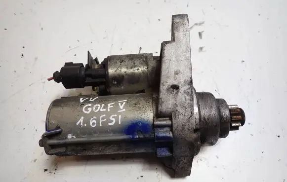 Volkswagen Golf V Starter motor 02T911023S