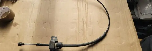 Gear shift cable linkage
