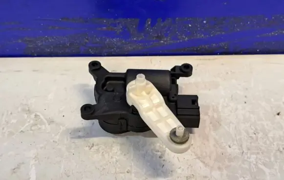 Jaguar XE A/C air flow flap actuator/motor MF1168808390 186001034