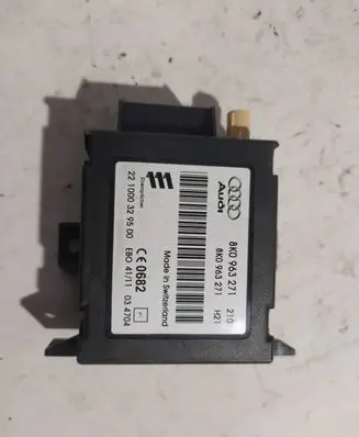 Volkswagen Touareg II Auxiliary heating control unit/module 8K0963271 221000329500