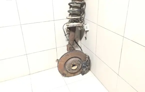 Ford Focus Front wheel hub spindle knuckle