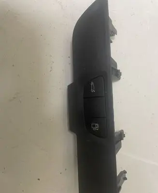 Peugeot 508 Fuel tank opening switch 96661584
