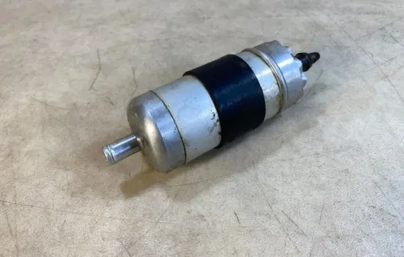 BMW 7 E23 Fuel injection high pressure pump 16141178751