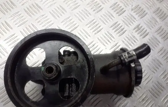 Toyota Avensis T250 Electric power steering pump 