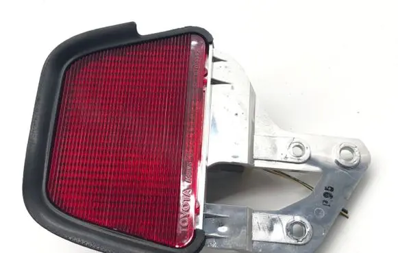 Toyota Avensis T250 Third/center stoplight