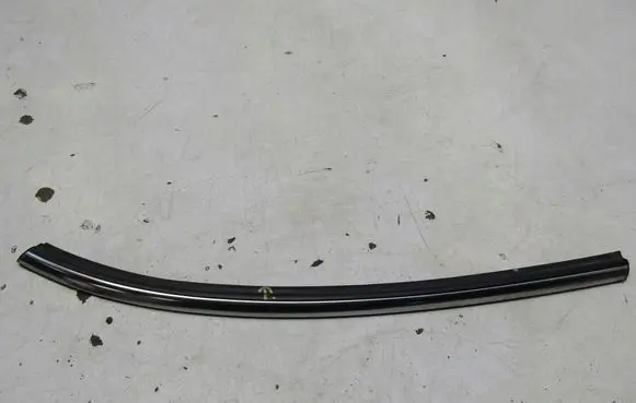 Mini One - Cooper F56 F55 Rear door windshield rail 12866210F