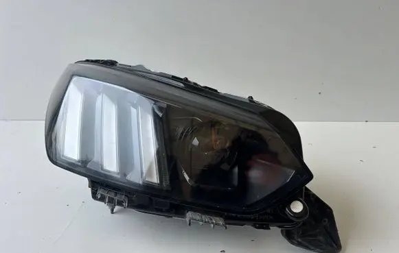 Peugeot 208 Headlight/headlamp 9841641980